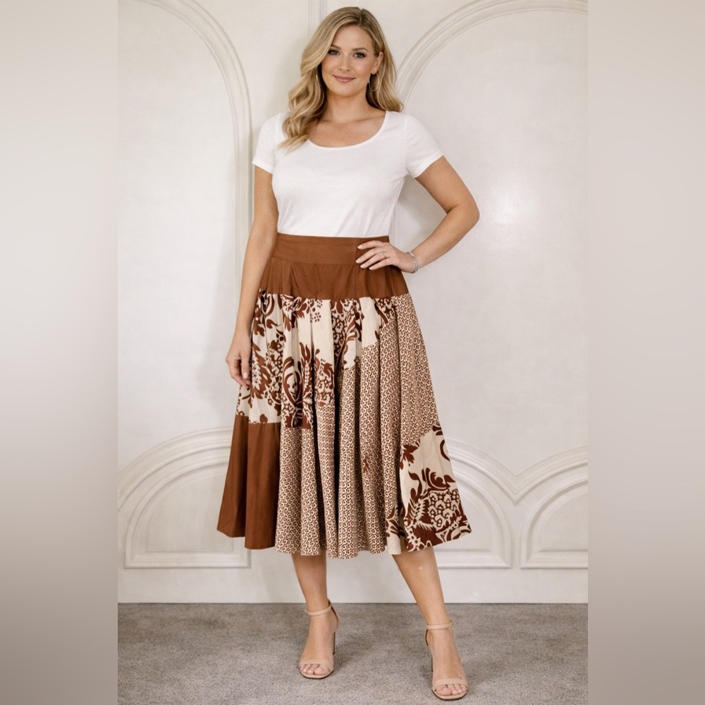 DKNY Woman 100% Silk Cocoa Brown and Cream Floral Skirt. Size 4